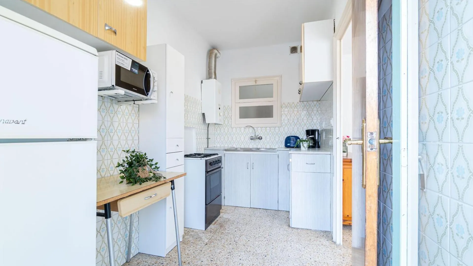 Basic Comfort Apartment Poeta Marquina 1º 2025 Roses Spanien